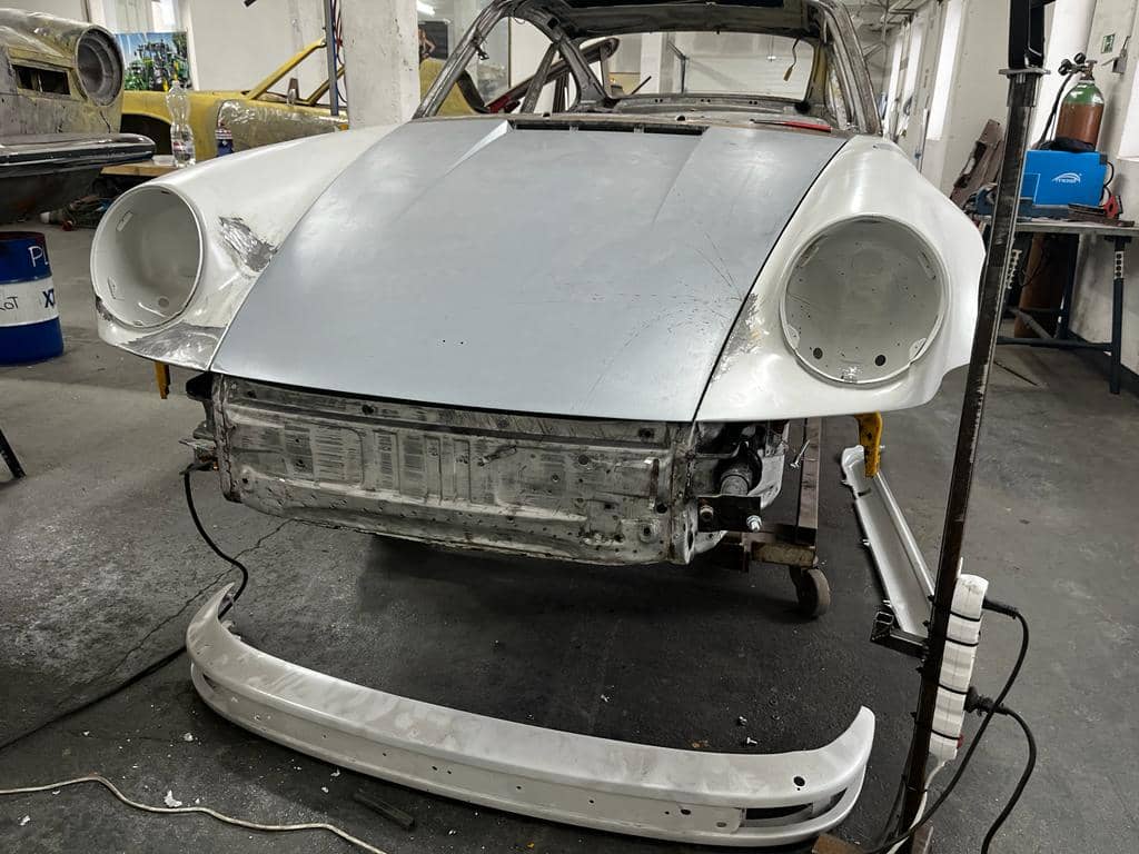 porsche 911 g turbo 1980 restauration gelb 14