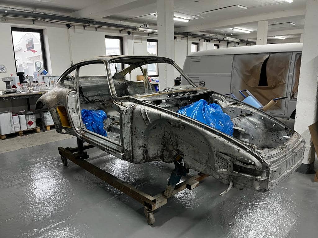 porsche 911 g turbo 1980 restauration gelb 32