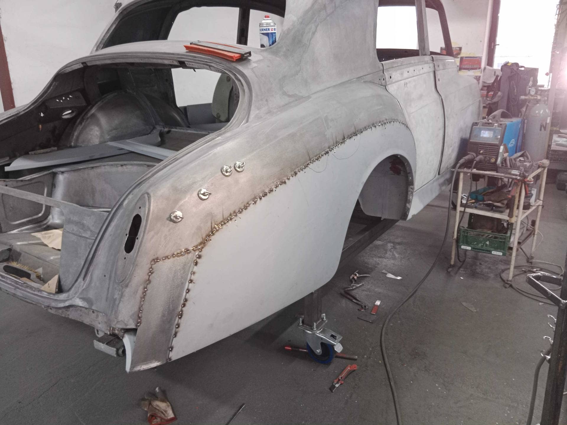 rolls royce silver cloud i 1956 restauration weiss 60